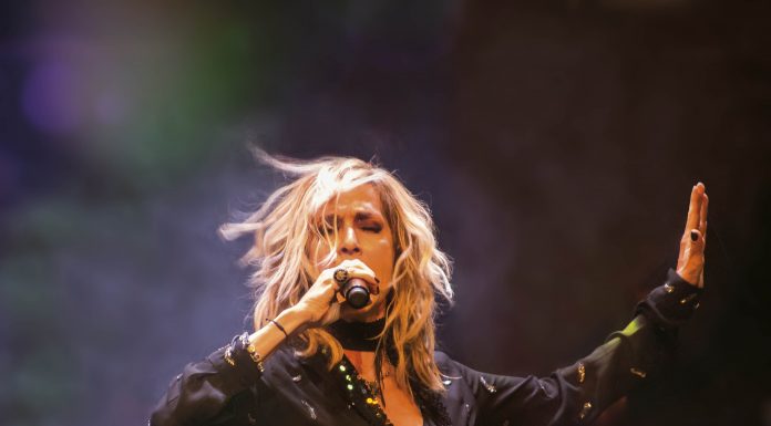 Η ΑΝΝΑ ΒΙΣΣΗ ΣΤΟ ΚΕΝΤΡΟ ΤΗΣ ΠΟΛΗΣ