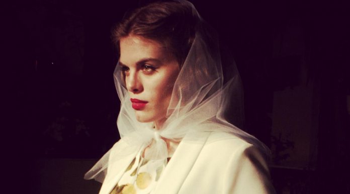 “RETRO INNUENDO”