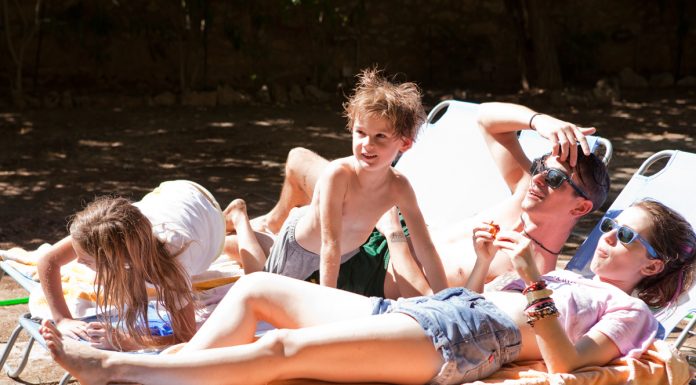 «Τόπο στους μικρομηκάδες!»