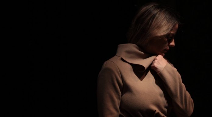 Ο Ουρανός Κατακόκκινος της Λούλας Αναγνωστάκη