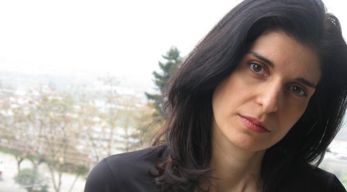 Εύα Ιεροπούλου: “Η μουσική ανοίγει στον άνθρωπο έναν ολόκληρο κόσμο, έναν κόσμο εκτόνωσης, δημιουργίας, συνεργασίας, έκφρασης, έναν κόσμο που κάθε παιδί έχει δικαίωμα να γνωρίσει και να κατακτήσει”