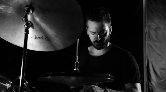 Bασίλης Γιασλακιώτης: “Η μουσική ποικιλομορφία της χώρας μας, δίνει τις βάσεις να υπάρχουν εξαιρετικοί μουσικοί με ταυτότητα”