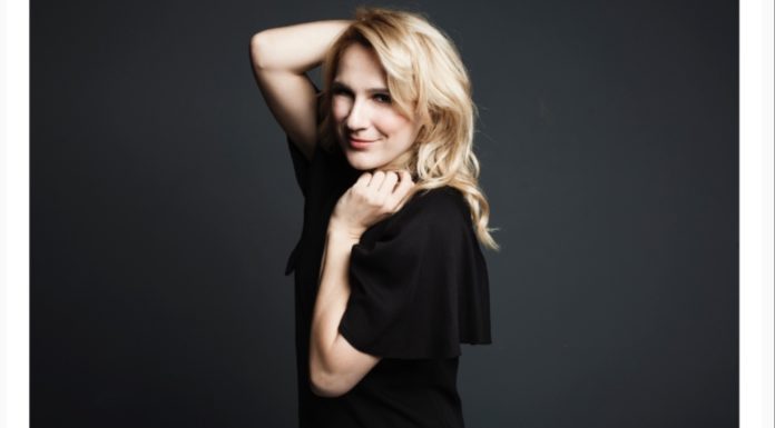 Σταυρός του Νότου Plus ΒΙΚΥ ΚΑΡΑΤΖΟΓΛΟΥ