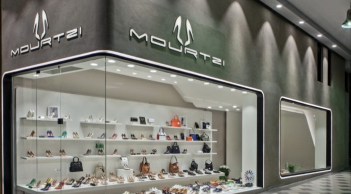 Ποιο ήταν το διαβατήριο της Mourtzi για αναγνώριση στην ελληνική αγορά;