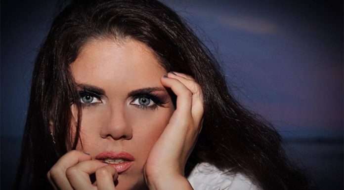 Μαρία Άρνη: Το νέο της τραγούδι “Πάμε γι’ άλλα τώρα”