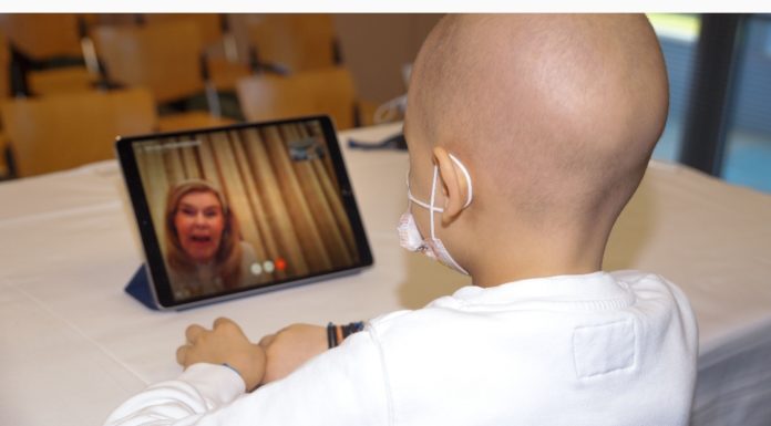 ΕΝΑ ΠΑΣΧΑ ΔΙΑΦΟΡΕΤΙΚΟ ΓΙΑ ΤΗ ΜΑΡΙΑΝΝΑ Β. ΒΑΡΔΙΝΟΓΙΑΝΝΗ ΣΤΟ ΠΛΕΥΡΟ ΠΑΙΔΙΩΝ, ΓΟΝΙΩΝ ΚΑΙ ΕΡΓΑΖΟΜΕΝΩΝ ΤΗΣ ΟΓΚΟΛΟΓΙΚΗΣ ΜΟΝΑΔΑΣ ΠΑΙΔΩΝ