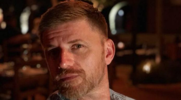 Μάνος Κανναβός: “…ψάχνω τη δική μου αλήθεια μέσα από την τέχνη μου και προσπαθώ όσο μπορώ να μη σταματώ να εργάζομαι για να πετύχω τους στόχους μου”