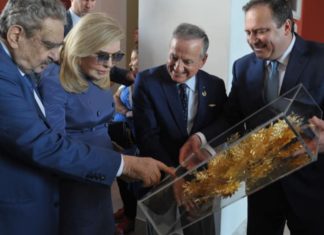 ΜΕ ΕΠΙΚΕΝΤΡΟ ΤΟΝ ΑΝΘΡΩΠΟ ΚΑΙ ΤΗΝ ΚΟΙΝΩΝΙΑ