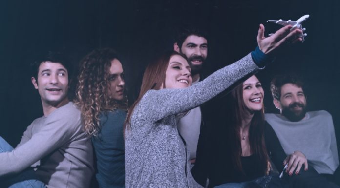 BU-21 του Stuart Slade σε μετάφραση Λυδίας Τριγώνη & σκηνοθεσία Θοδωρή Βουρνά