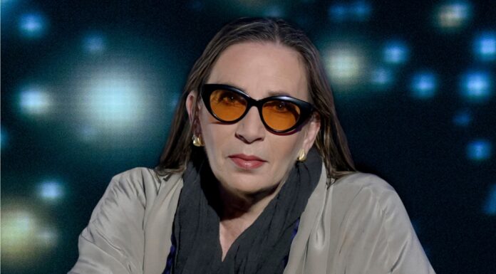 Η Λίνα ούτε μεγαλώνει, ούτε παλιώνει