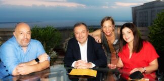 Το ξεφύλλισμα των «Μουσικών Ημερολογίων»