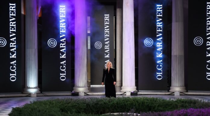 Η σχεδιάστρια Όλγα Καραβερβέρη παρουσίασε τη συλλογή της F/W 22 στα πλαίσια της εβδομάδας μόδας της Αθήνας – AXDW