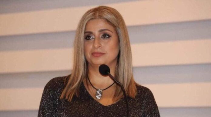 Η συγγραφέας Ιφιγένεια Μετόχη, παρουσιάζει τις «Θαλασσινές Πινελιές» της στη Θεσσαλονίκη