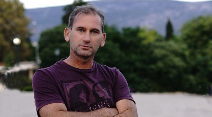 Ανδρέας Κατσικούδης: “Εμείς οι καλλιτέχνες που δημιουργούμε γιατί έτσι ζούμε και αναπνέουμε… θα συνεχίσουμε να πολεμάμε την κουλτούρα της αποξένωσης, κατανάλωσης, αδιαφορίας”