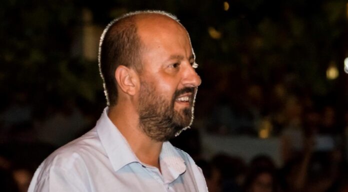 Νίκος Πατρής: “Ως καλλιτέχνες θα πρέπει να βρούμε δημιουργικές λύσεις για να βγούμε από την κρίση και να αναδείξουμε νέες μορφές καλλιτεχνικής παραγωγής”