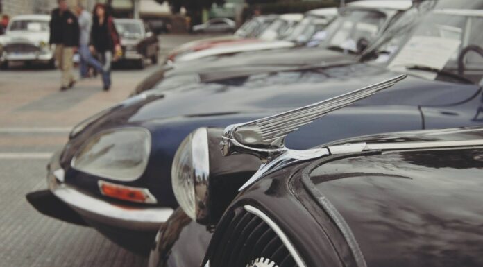 Συνάντηση Γαλλικών και άλλων ιστορικών οχημάτων την Κυριακή στο Πασαλιμάνι