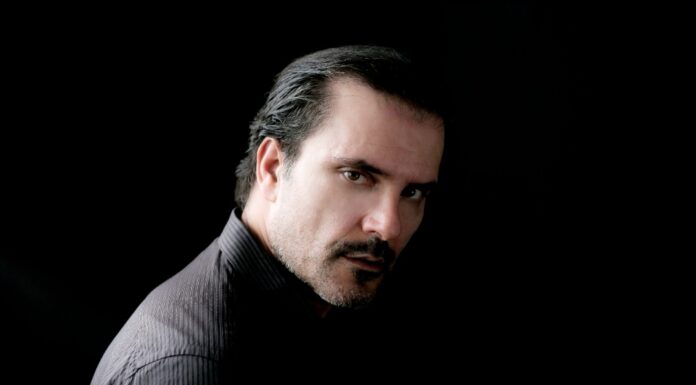 Γεράσιμος Μιχελής: “Το γράψιμο μπορεί να γίνει εργαλείο θεραπείας, να ρίξει φως στη ζωή του συγγραφέα”