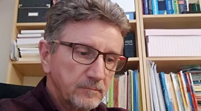 Πάρις Μηλίτσης: “Βιβλίο χωρίς μηνύματα προσφέρει πρόσκαιρες ευχαριστήσεις στον αναγνώστη”