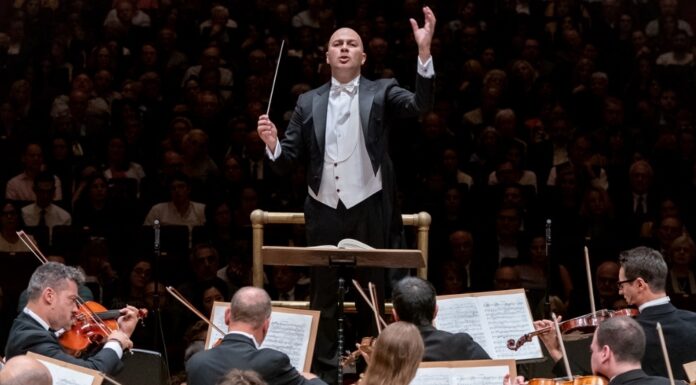 Το Δημοτικό Θέατρο Πειραιά παρουσιάζει τον Μαέστρο Γιάννη Χατζηλοΐζου και τη Φιλαρμονική Αθηνών σε μια μοναδική συναυλία