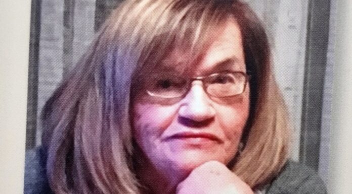 Αγγελική Σιδηρά: “Ποίηση είναι η κατάθεση της ψυχής, η εντρύφηση σε αυτήν και μετά η αποκάλυψή της”