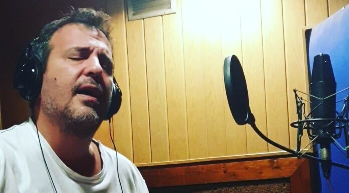 Νίκος Παπαχρήστος: “Μέσα από το τραγούδι και τη δημιουργία, μπόρεσα να εκφράσω τον ψυχισμό μου…”