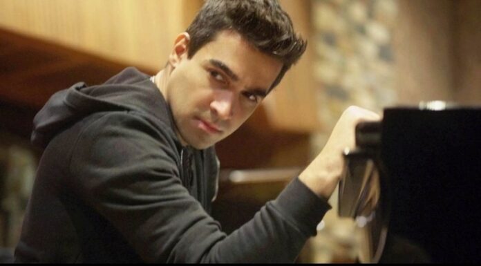 Tα «Χριστουγεννιάτικα στολίδια» του Βασίλη Δήμα