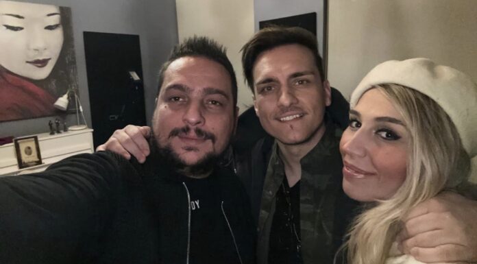 Μπαίνουν δυνατά στην Τουρκική μουσική σκηνή με το “Πάρτα όλα”