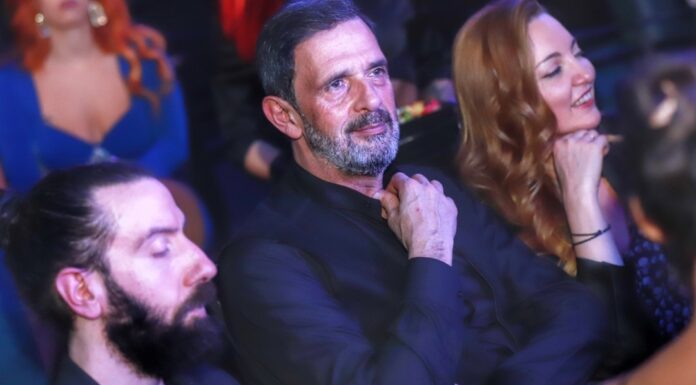 Λεωνίδας Κακούρης: Σε σπάνια νυχτερινή έξοδο στο «Βodega» με συμπρωταγωνιστές από το «Μαύρο Ρόδο»