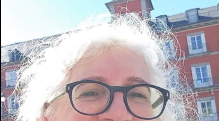 Η Εικαστικός καλλιτέχνης Λυδία Λεβεντέρης από την Αργεντινή συμμετέχει στη Διεθνή Ομαδική Έκθεση Εικαστικών Τεχνών στην Αυστρία “Με το Μπλέ τ’ ουρανού και της θάλασσας”