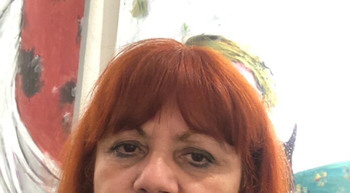 Η Αθηνά Τσιρίκα συμμετέχει στην εικαστική έκθεση «Ταξίδι στο χρώμα» στην Πλάκα Μήλου