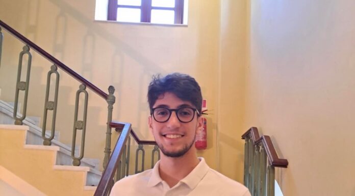 Θάνος Γιαβής: “Τα πάντα γύρω μας είναι Ποίηση”