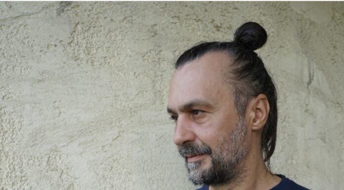 Αλέξανδρος Χριστόπουλος: “Προσπαθώ μέσω της ζωγραφικής να κάνω τη ζωή μου καλύτερη…”