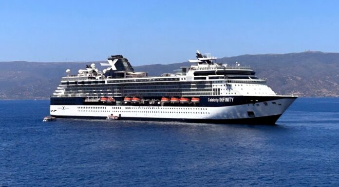 Επίσκεψη στο κρουαζιερόπλοιο Celebrity Infinity της Celebrity Cruises
