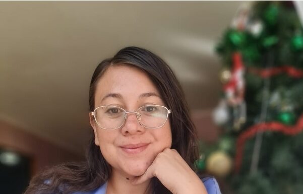 Marisela Riquelme: “Writing is a very complete art, since we are obliged to use all the senses and strategies possible to give it form”