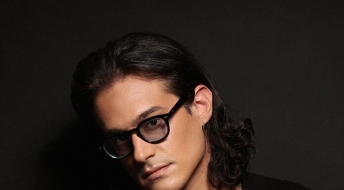 Ο Θέμης Καψής στα παρκέ του έρωτα