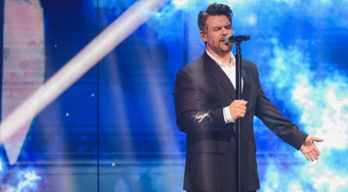 Εντυπωσιακή πρεμιέρα για τον Πάνο Κιάμο στο «CLUB 22»