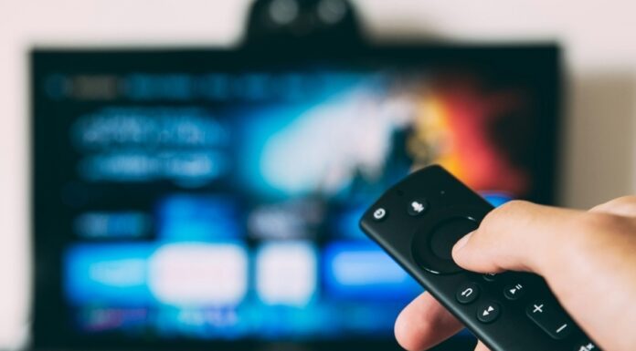 Γιατί ο κόσμος γύρισε την πλάτη στη σύγχρονη ελληνική τηλεόραση;