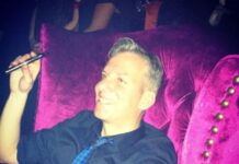 Γιώργος Οικονομίδης: «Η PREMIERA είναι μία καλή κωμωδία, ένα έργο που δίνει χαρά στην ομάδα μου, στους ανθρώπους μου και στον κόσμο»