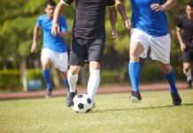 Παίζεις άμυνα ή επίθεση; Διάλεξε παπούτσι με βάση τον ρόλο σου στο γήπεδο Παίζεις άμυνα ή επίθεση; Διάλεξε παπούτσι με βάση τον ρόλο σου στο γήπεδο