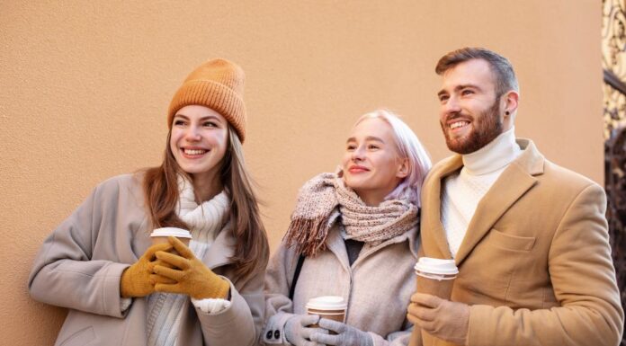 Υπάρχουν μυστικά για να ντυνόμαστε ζεστά χωρίς να μοιάζουμε με… κρεμμύδια; Υπάρχουν μυστικά για να ντυνόμαστε ζεστά χωρίς να μοιάζουμε με... κρεμμύδια