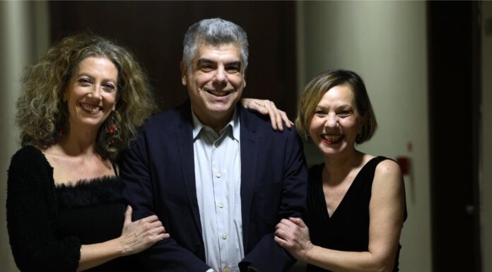 Δύο Πιάνα – Δύο Πολιτισμοί: Συγκινητική συναυλία στο Ahmed Adnan Saygun Sanat Merkezi της Σμύρνης με έντονο διεθνή αντίκτυπο