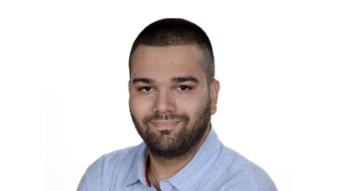 Πώς Επιδρούν Στερεότυπα και Προκαταλήψεις στη Γλώσσα;