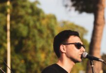 Κωνσταντίνος Χατζηπολυκάρπου: «Μέσα από τα τραγούδια μου μοιράζομαι δικές μου ιστορίες, από στιγμές και καταστάσεις που ζω, αισθάνομαι και παρατηρώ»