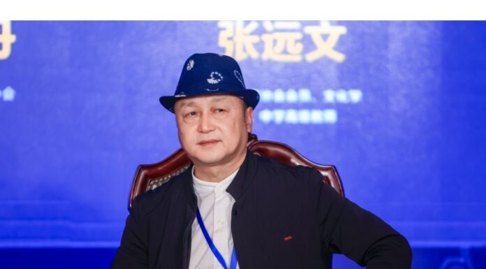 Mao Zedong Academy of Literature Writers congratulate Lan Xin on winning the Best Theme Award of THE WRITER MONK