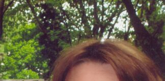 ELENA FELICIA CÂMPIAN: «Πηγή της έμπνευσής μου είναι η ίδια η ανθρώπινη ψυχή, με τις εμπειρίες της χαράς και της λύπης»